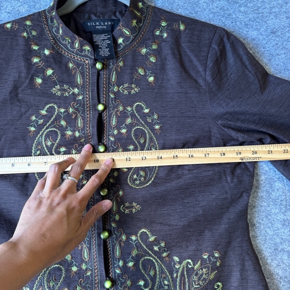 Silk Land Petite Brown Embroidered Mandarin Collar Boho Festival Jacket Size S - Picture 13 of 16